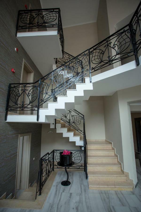Downtown Hotel Batum Dış mekan fotoğraf